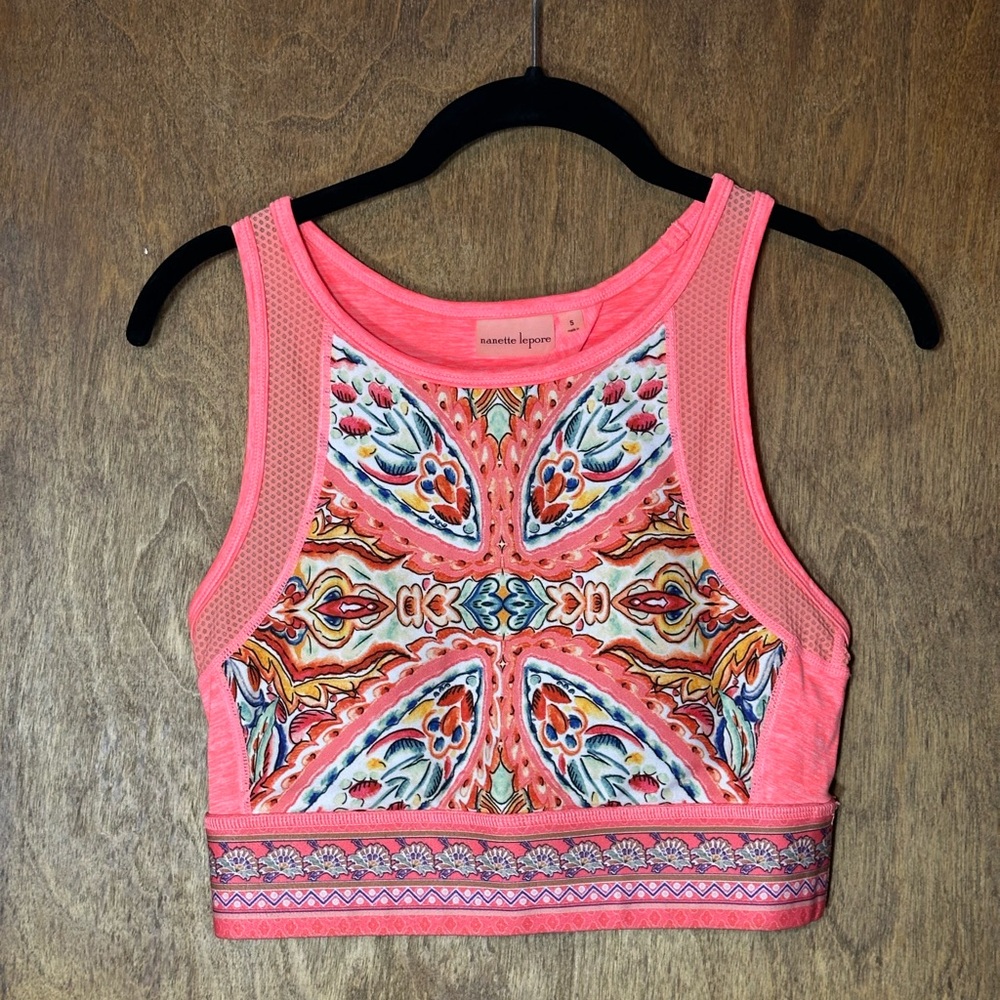 SALE✨ nanette lepore (S) sports bra crop top/long line, key hole, paisley coral